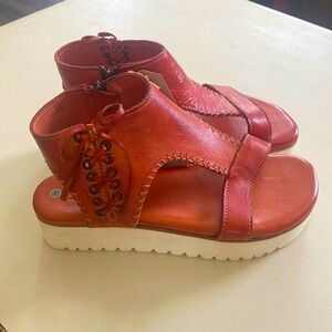NIB Bed Stu Zoe Orange Platform Sandals
